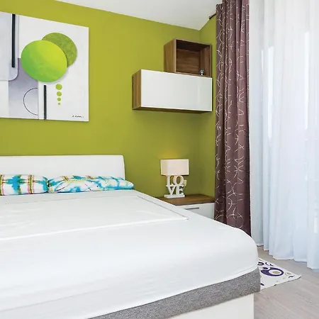 Three-bedroom In * Ražanj