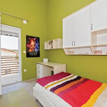 3 Bedroom In Razanj