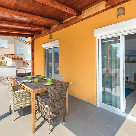 Tatil Evi Three-bedroom In *