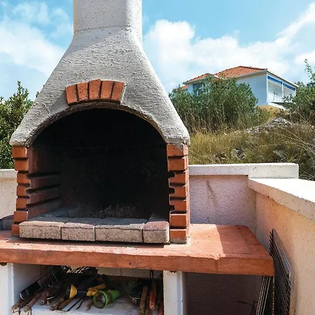 Holiday home 3 Bedroom In Razanj